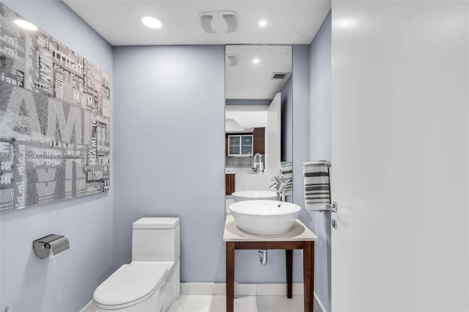 Miami Beach, Florida 33139, United States, 2 Bedrooms Bedrooms, ,3 BathroomsBathrooms,Residential,Active,228827