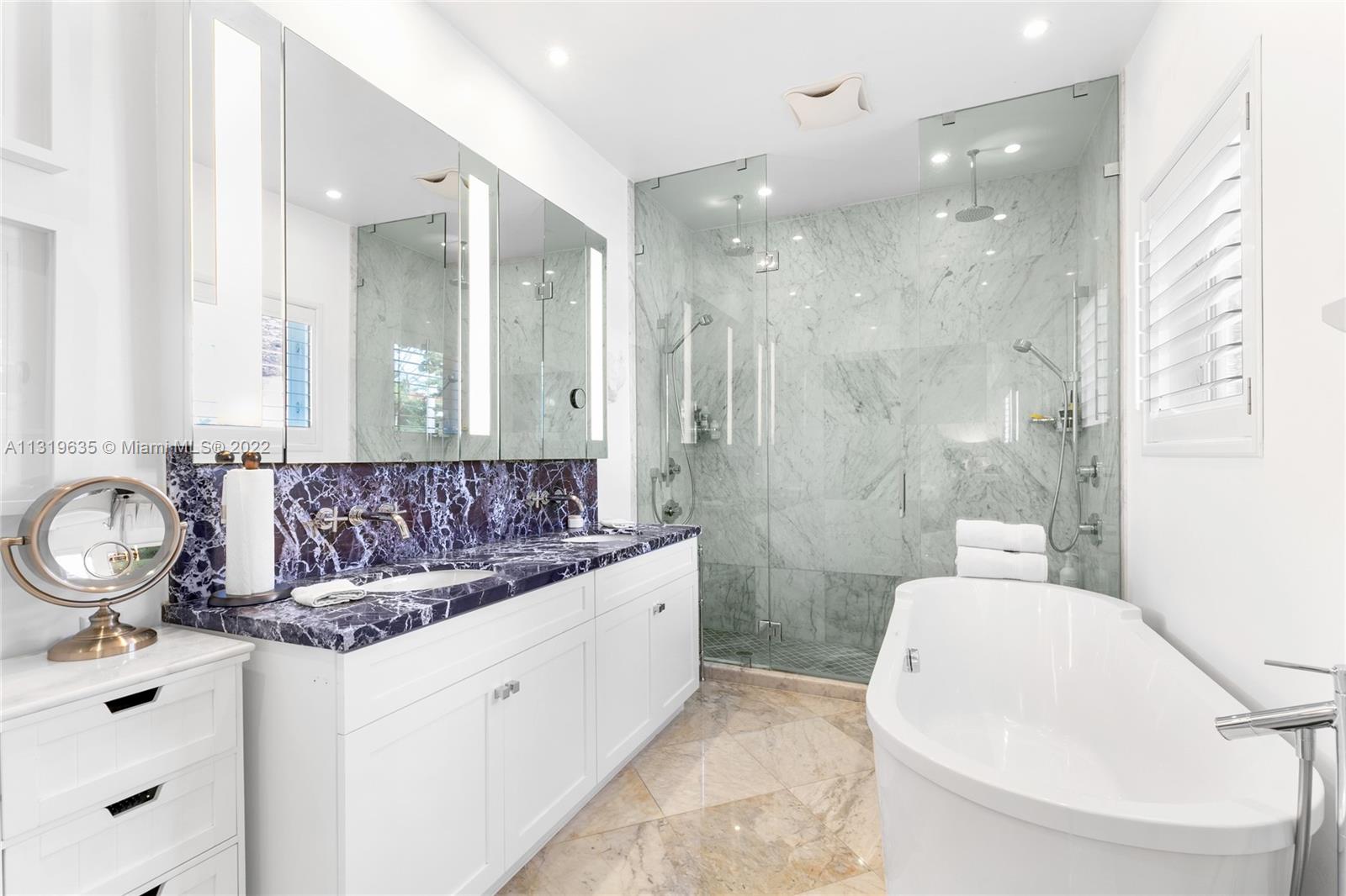 SUB OF LAGORCE ISLAND - Residential