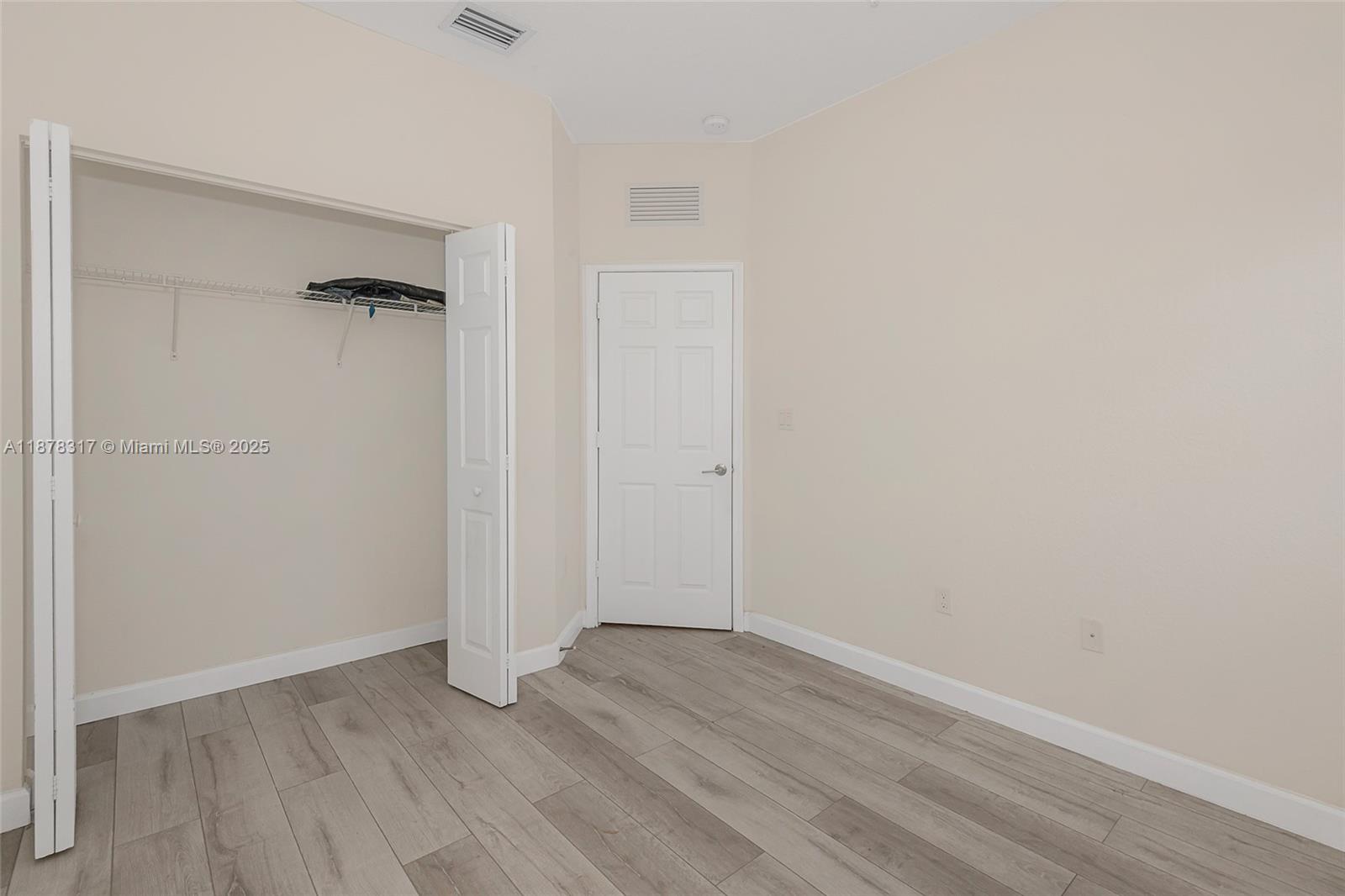 STELLAR PEMBROKE PINES - Residential Lease