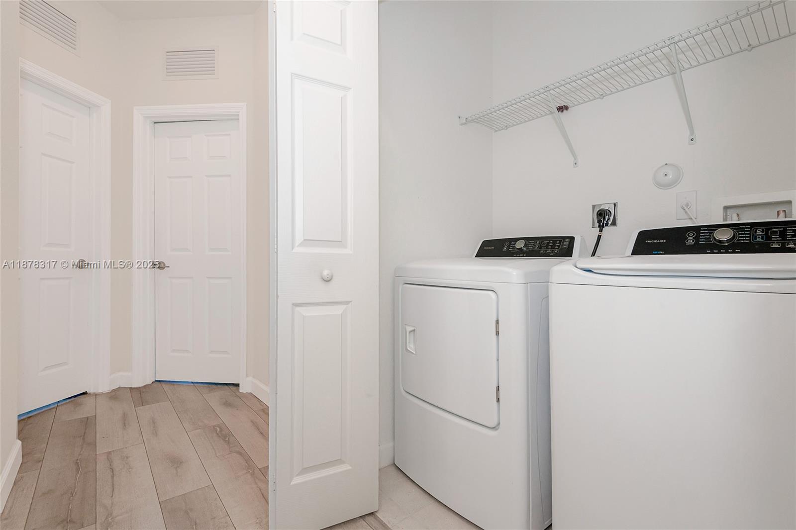 STELLAR PEMBROKE PINES - Residential Lease