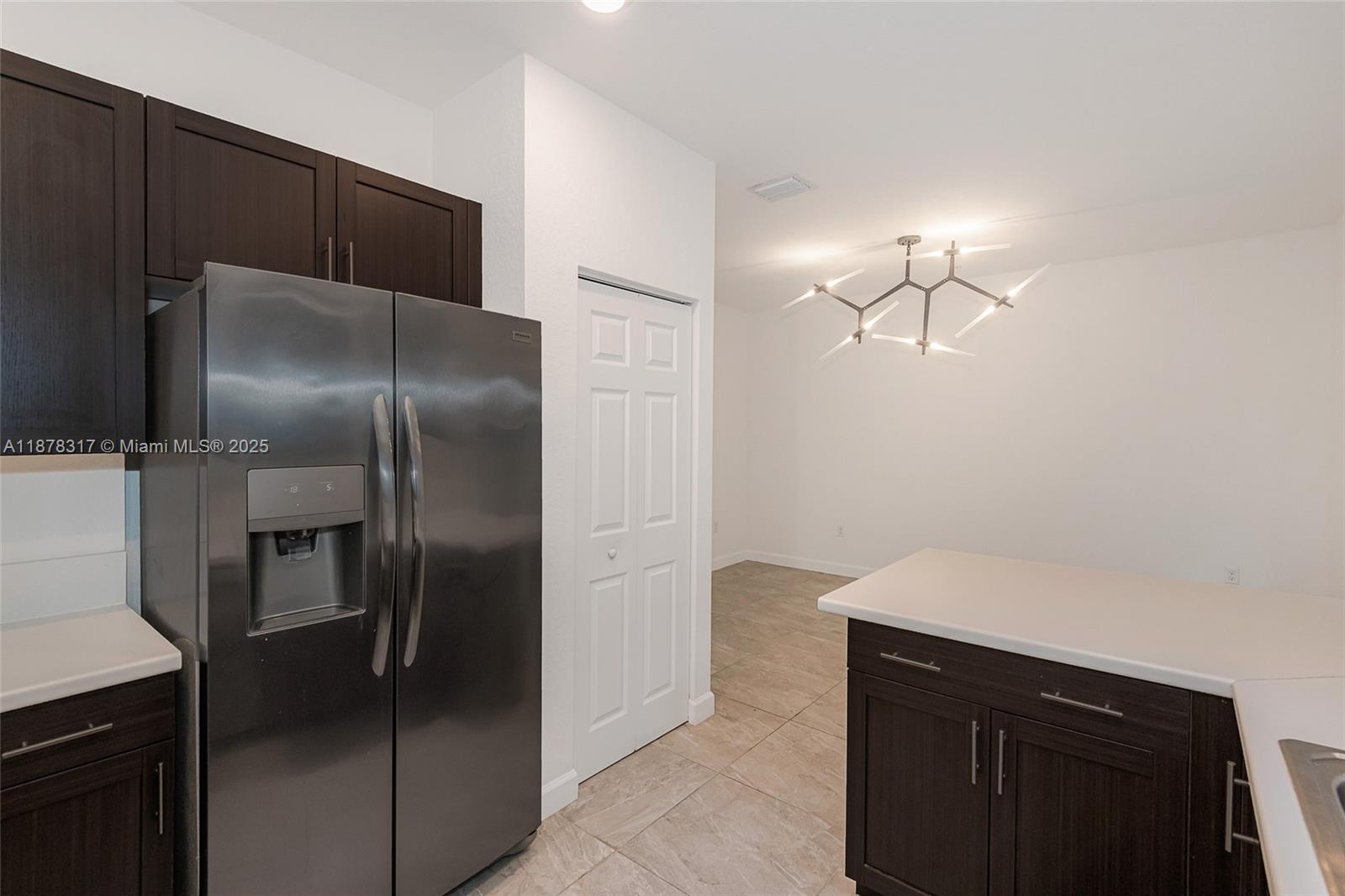 STELLAR PEMBROKE PINES - Residential Lease