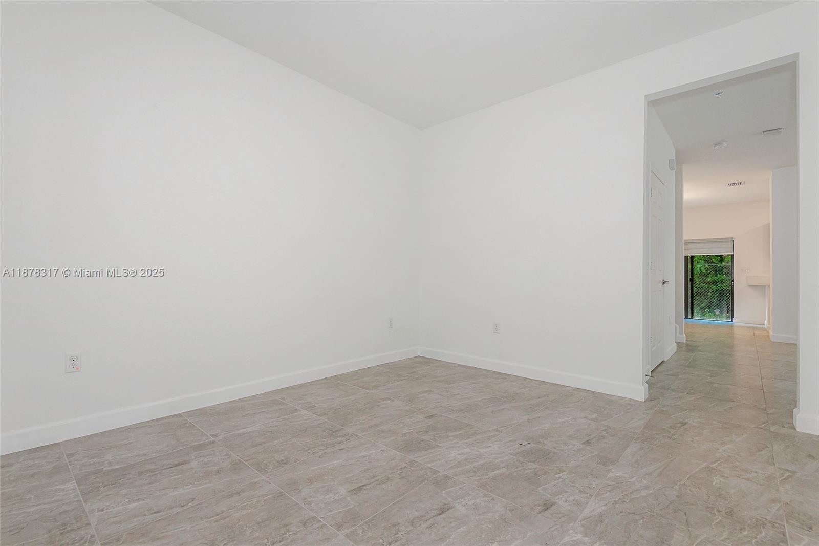 STELLAR PEMBROKE PINES - Residential Lease