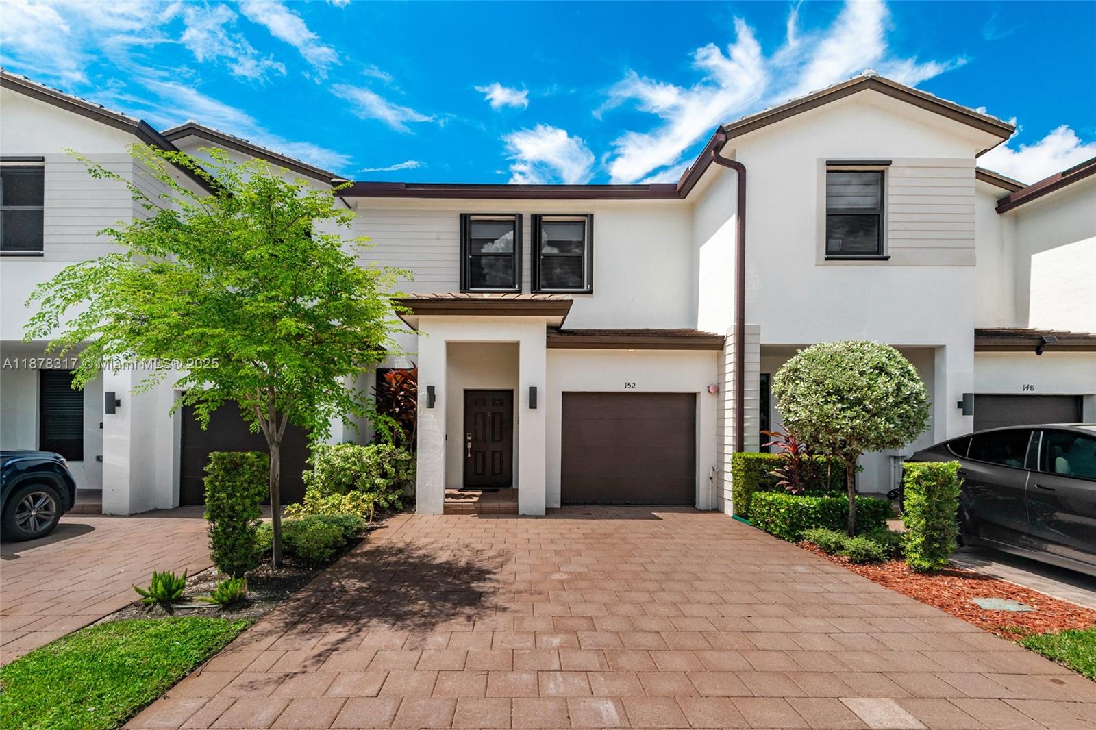 STELLAR PEMBROKE PINES - Residential Lease