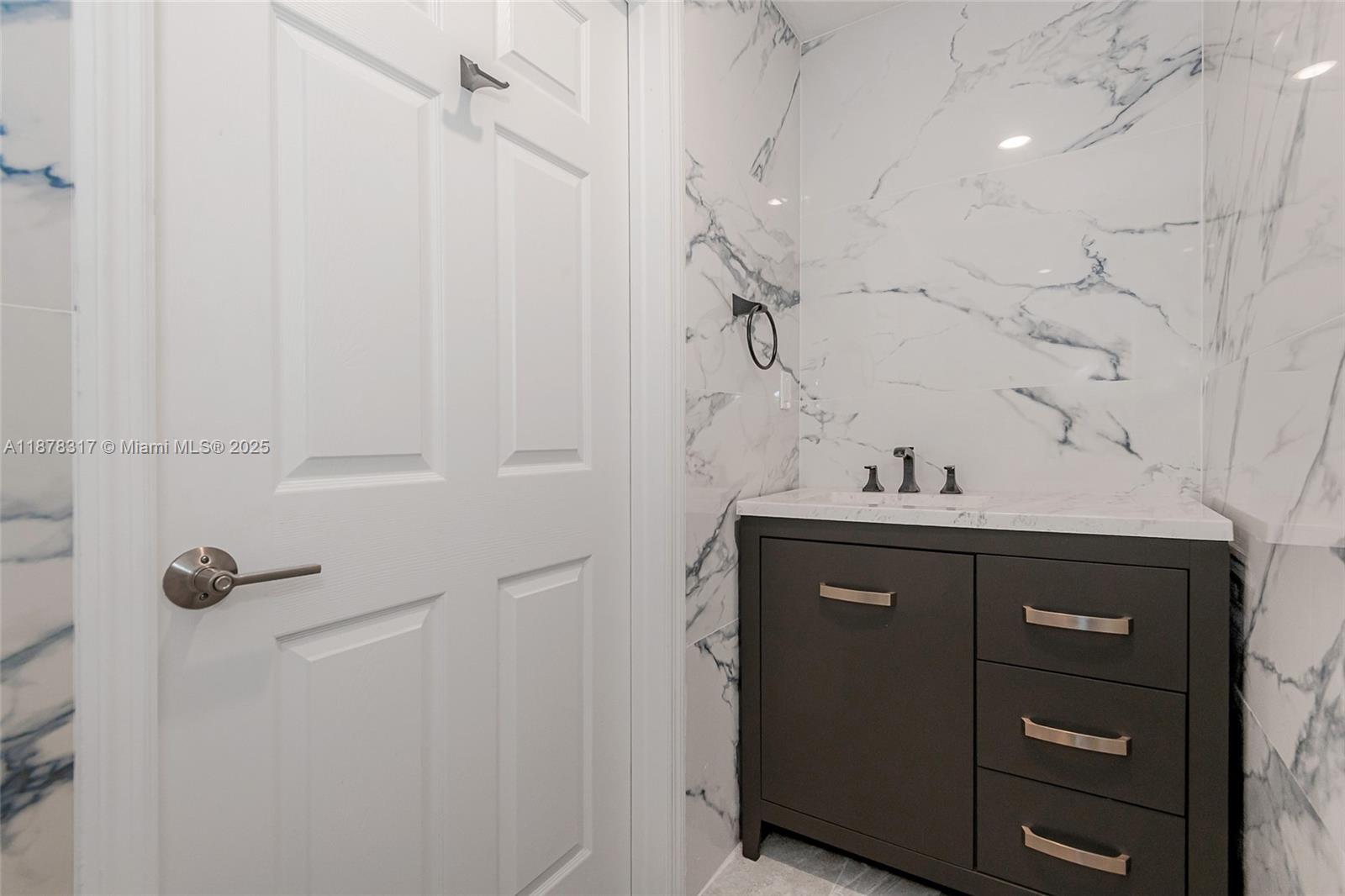 STELLAR PEMBROKE PINES - Residential Lease