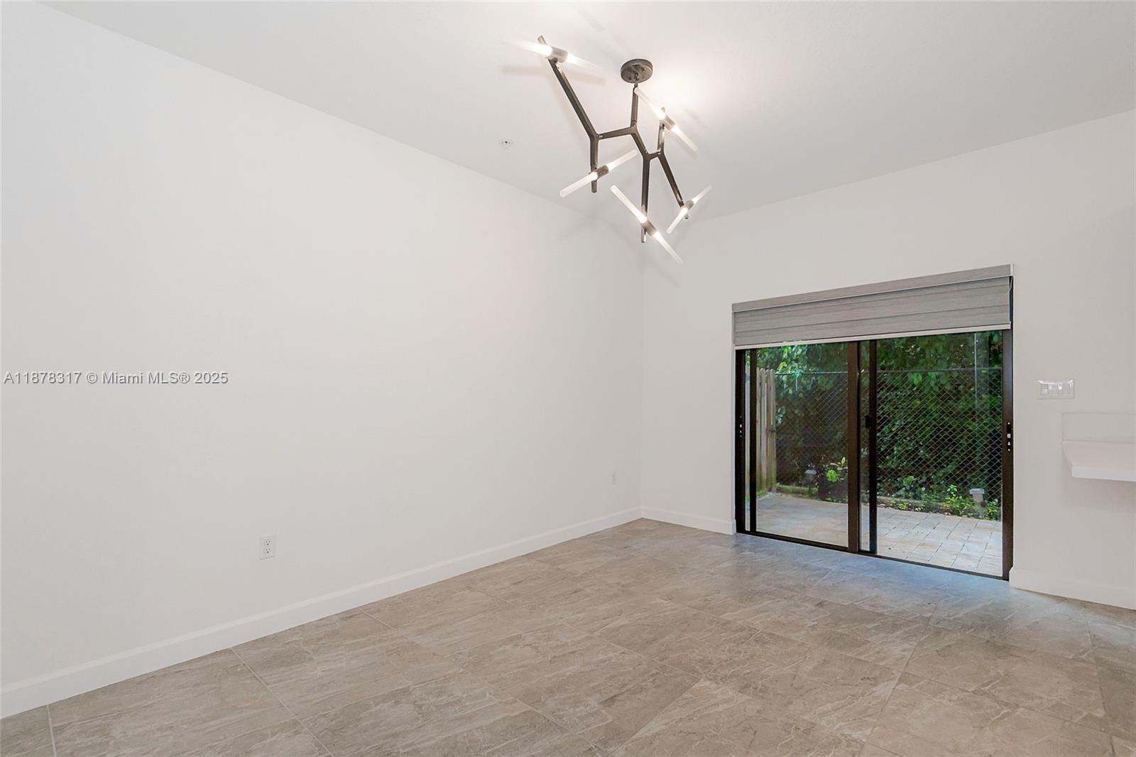 STELLAR PEMBROKE PINES - Residential Lease