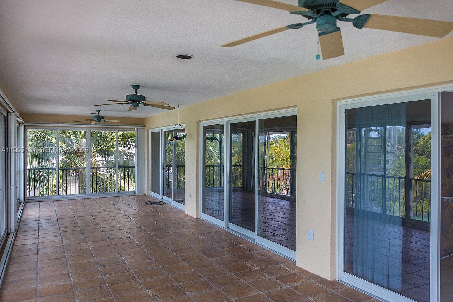 PLANTATION ISLAND - Residential