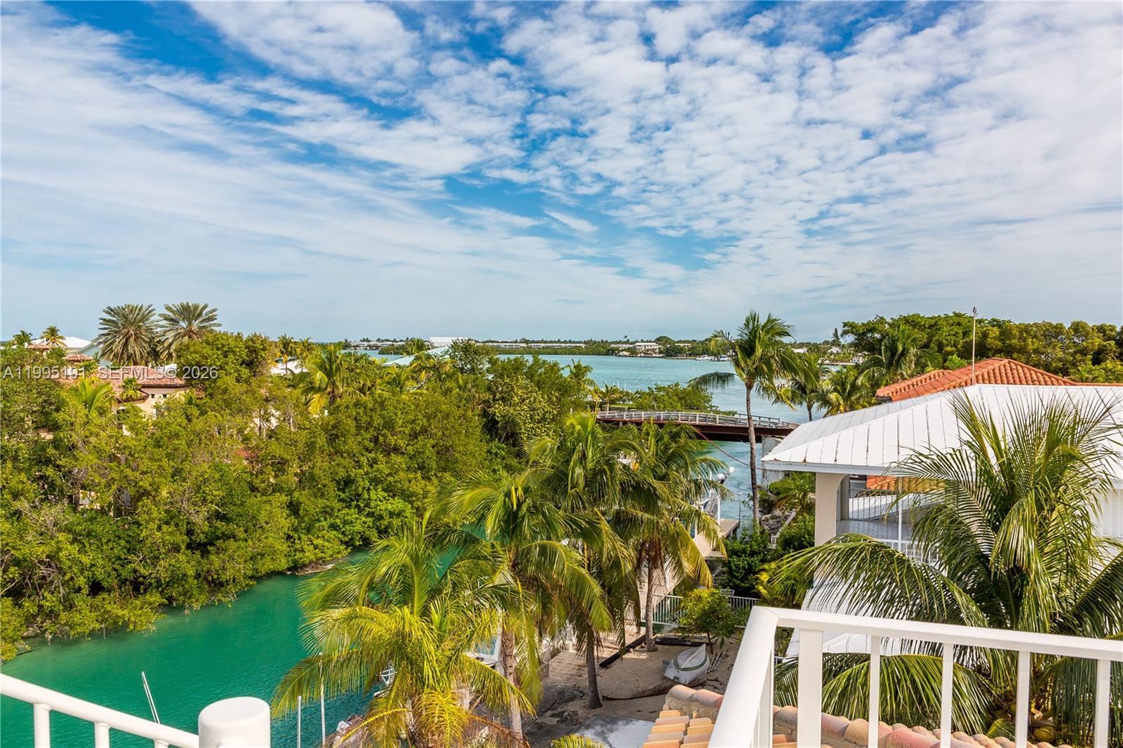 PLANTATION ISLAND - Residential