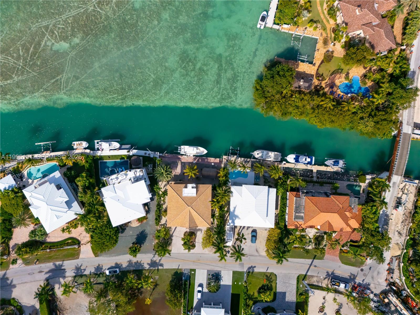 PLANTATION ISLAND - Residential