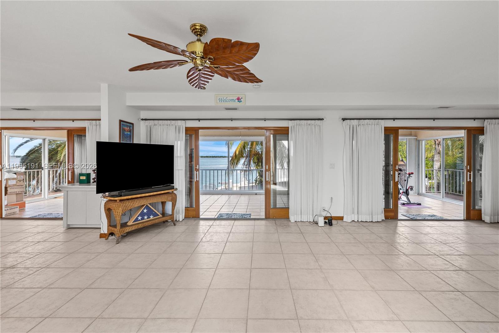 PLANTATION ISLAND - Residential