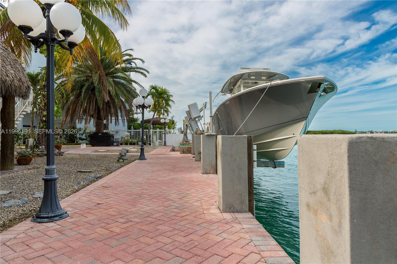 PLANTATION ISLAND - Residential