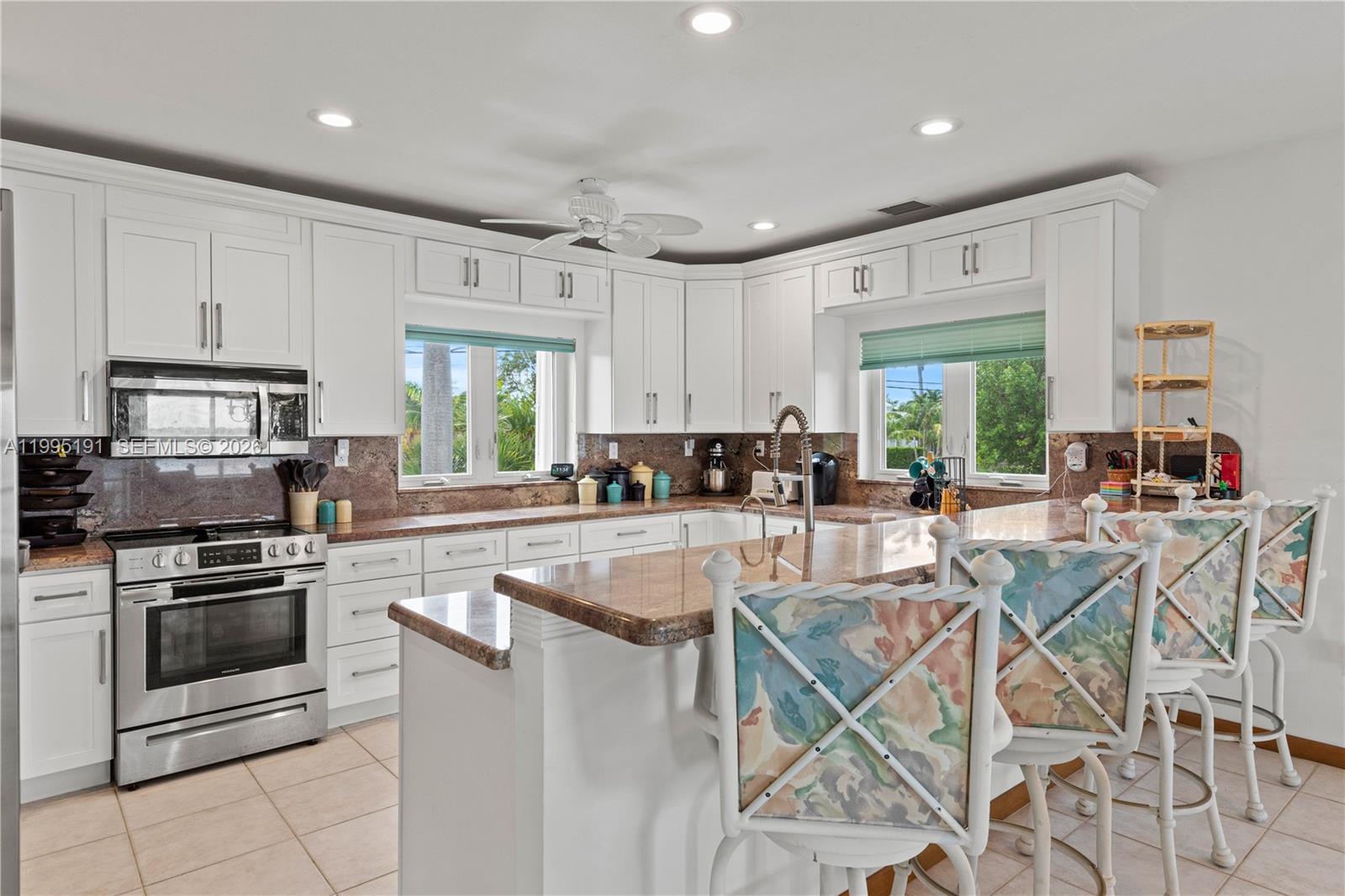 PLANTATION ISLAND - Residential