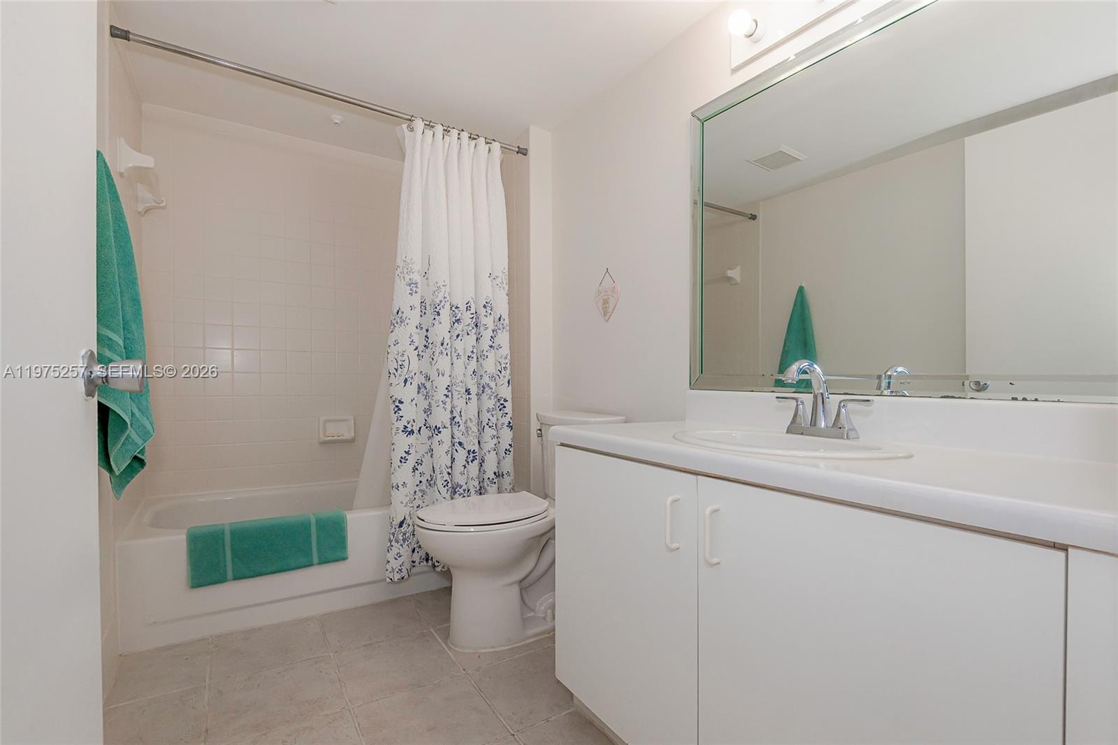 SUFFOLK AT CENTURY VILLAG - Residential