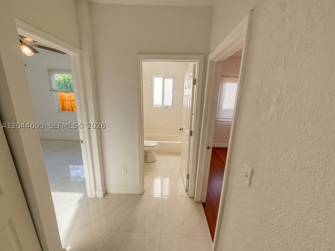 1154 W 25th St 0