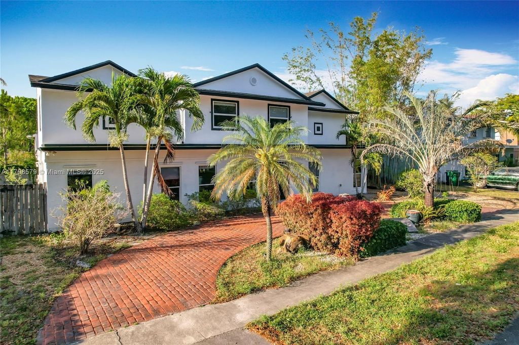 Photo of 10227 SW 53rd Ct, Cooper City, FL 33328 (MLS # A11798579)