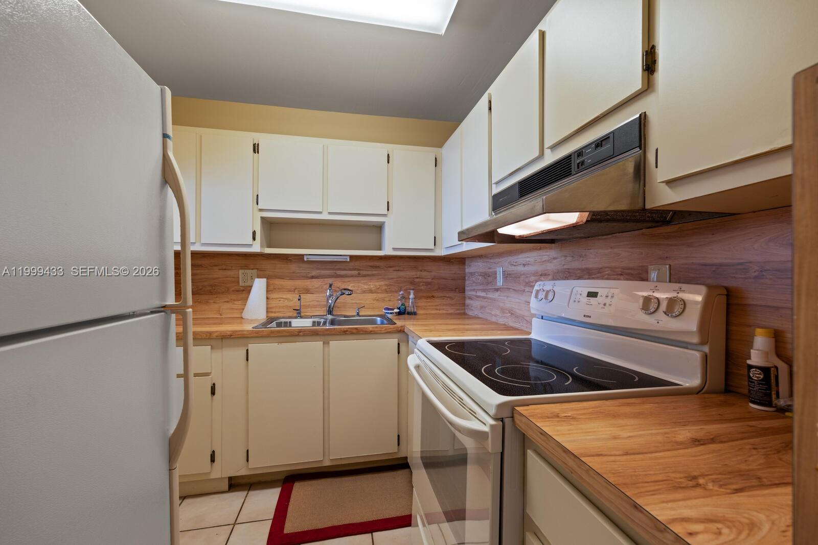 ISLA DEL MAR CONDO - Residential