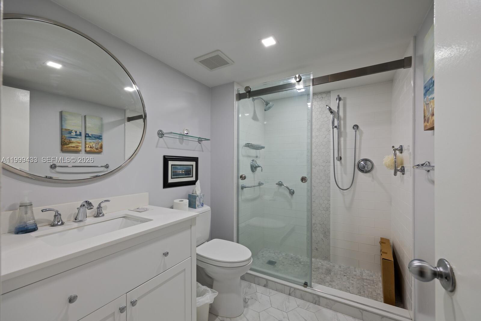 ISLA DEL MAR CONDO - Residential