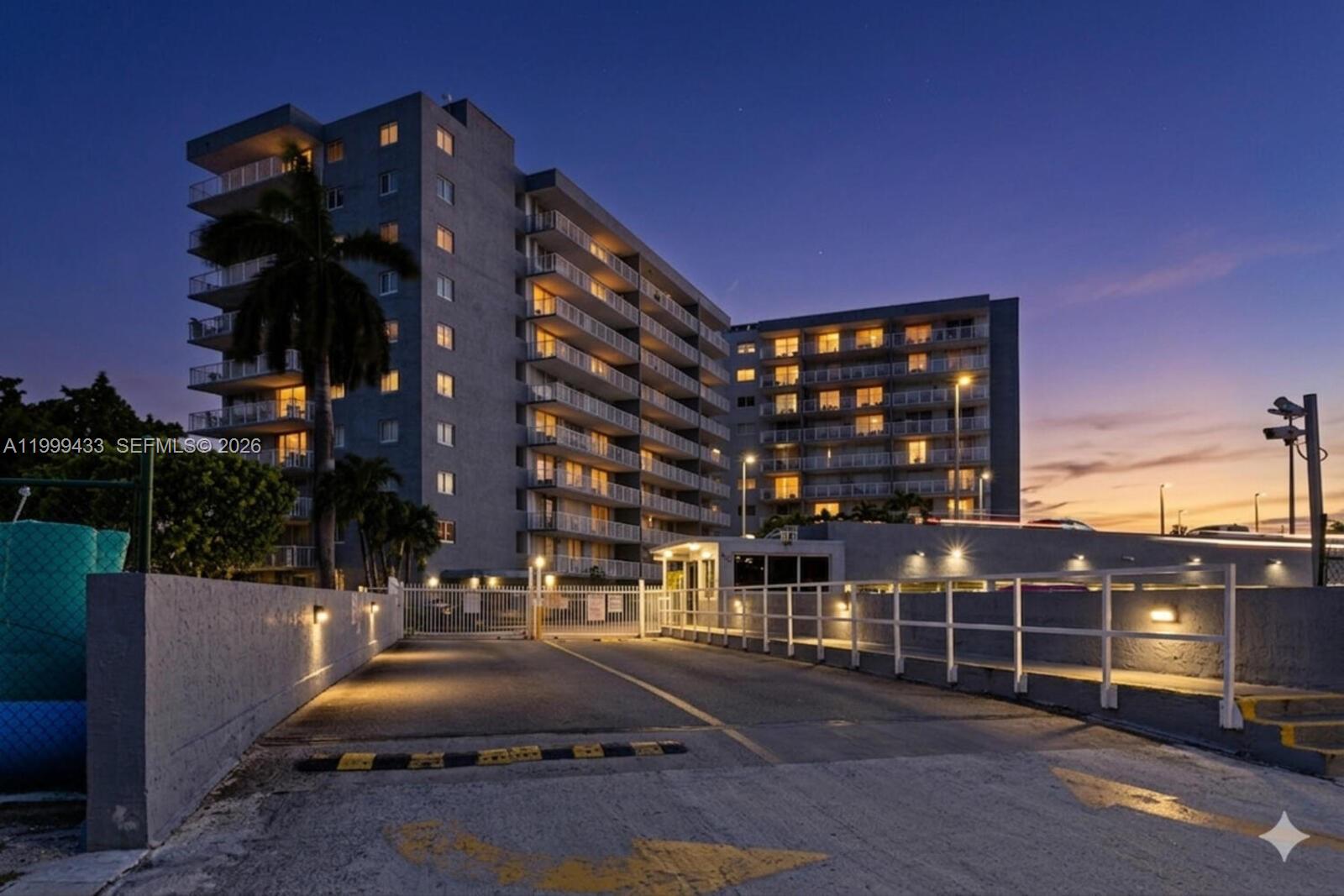 ISLA DEL MAR CONDO - Residential