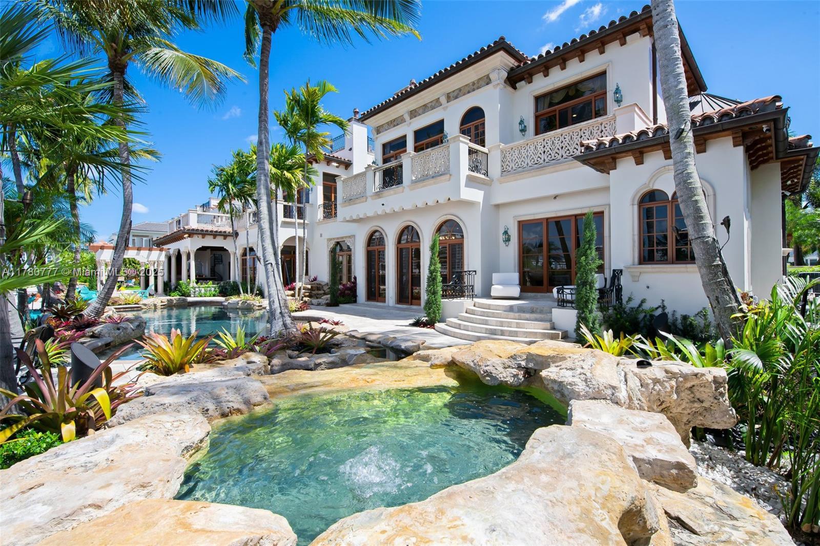 LAUDERDALE ISLES RE-AMEND - Residential