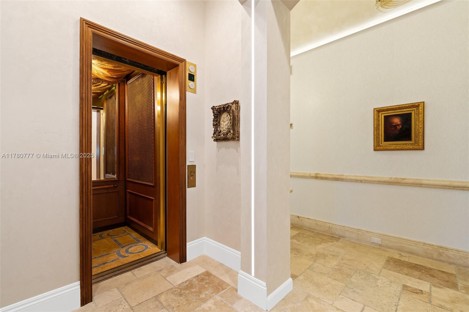 LAUDERDALE ISLES RE-AMEND - Residential