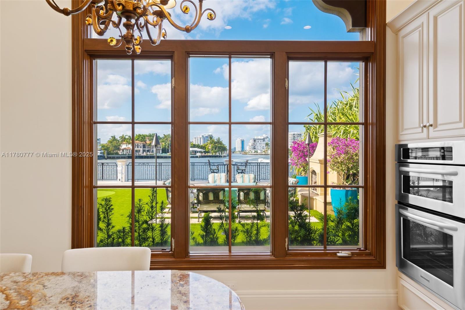 LAUDERDALE ISLES RE-AMEND - Residential