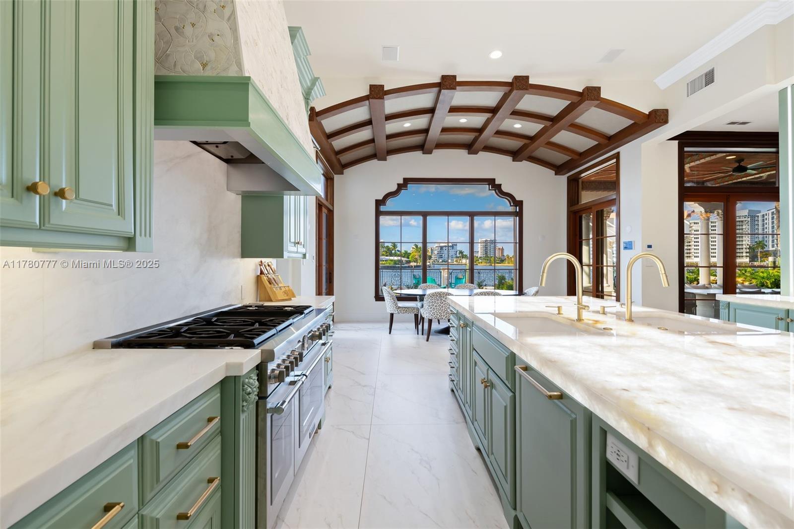 LAUDERDALE ISLES RE-AMEND - Residential