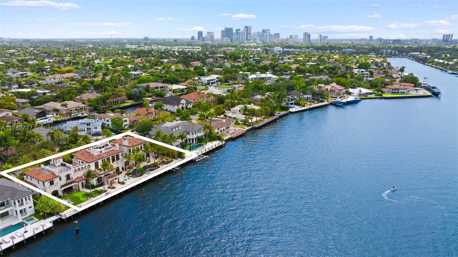 LAUDERDALE ISLES RE-AMEND - Residential
