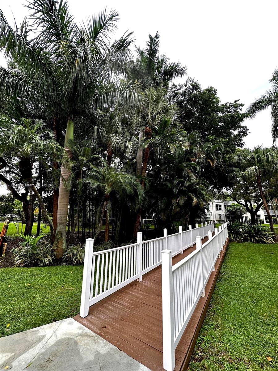 KINGS PARK GARDEN APTS CO - Residential Lease