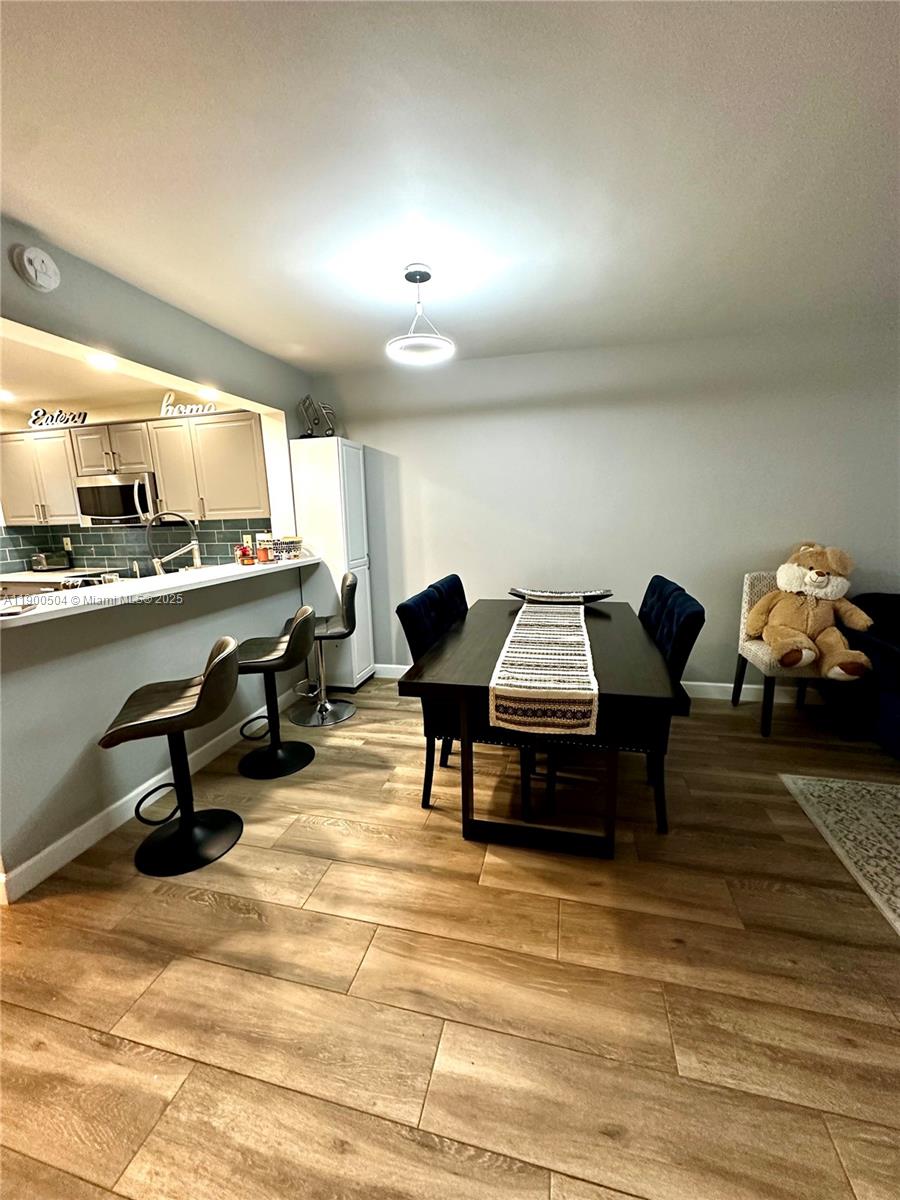 KINGS PARK GARDEN APTS CO - Residential Lease