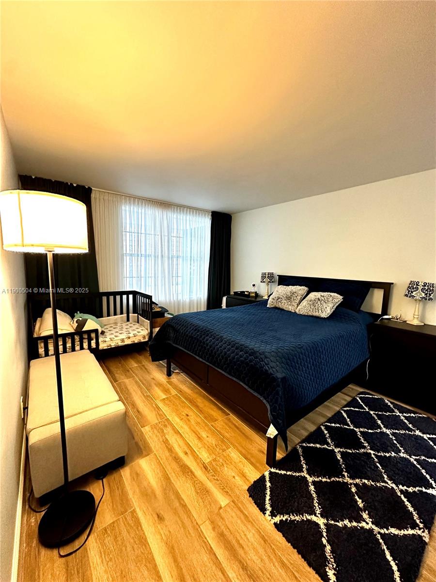 KINGS PARK GARDEN APTS CO - Residential Lease