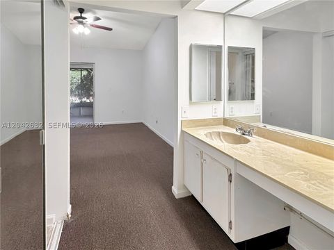 Tiny photo for 707 SE 22nd Dr, Homestead, FL 33033 (MLS # A12042632)