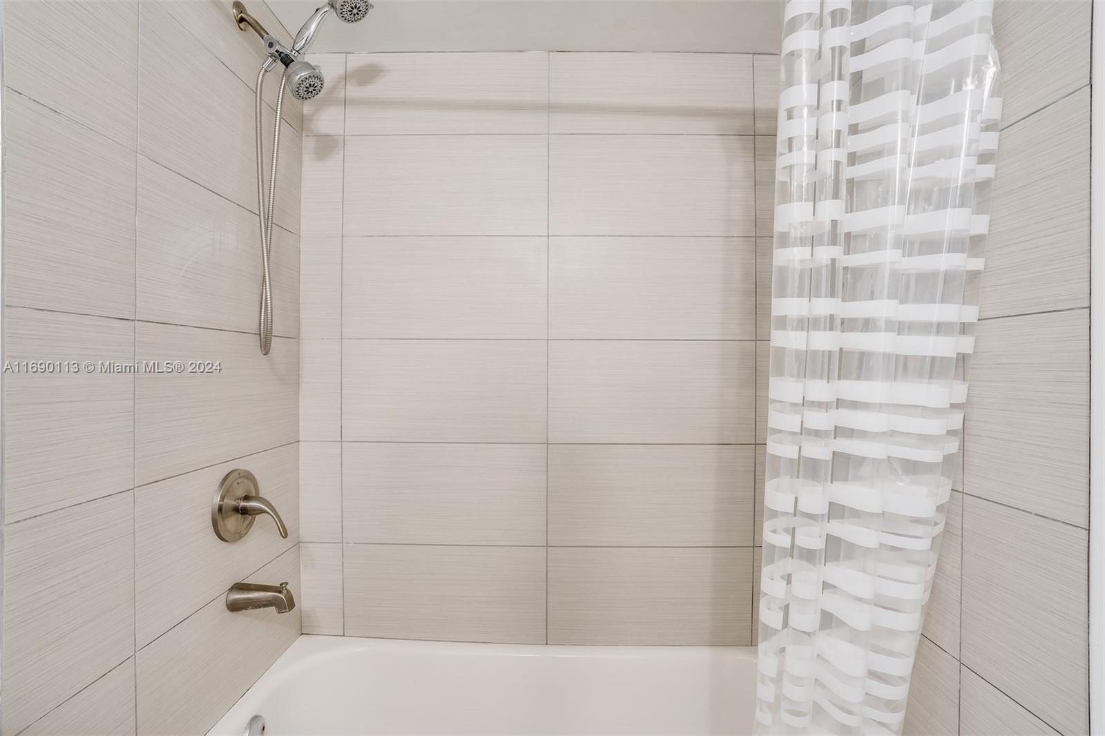 VILLA DORADA CONDO NO 2 - Residential