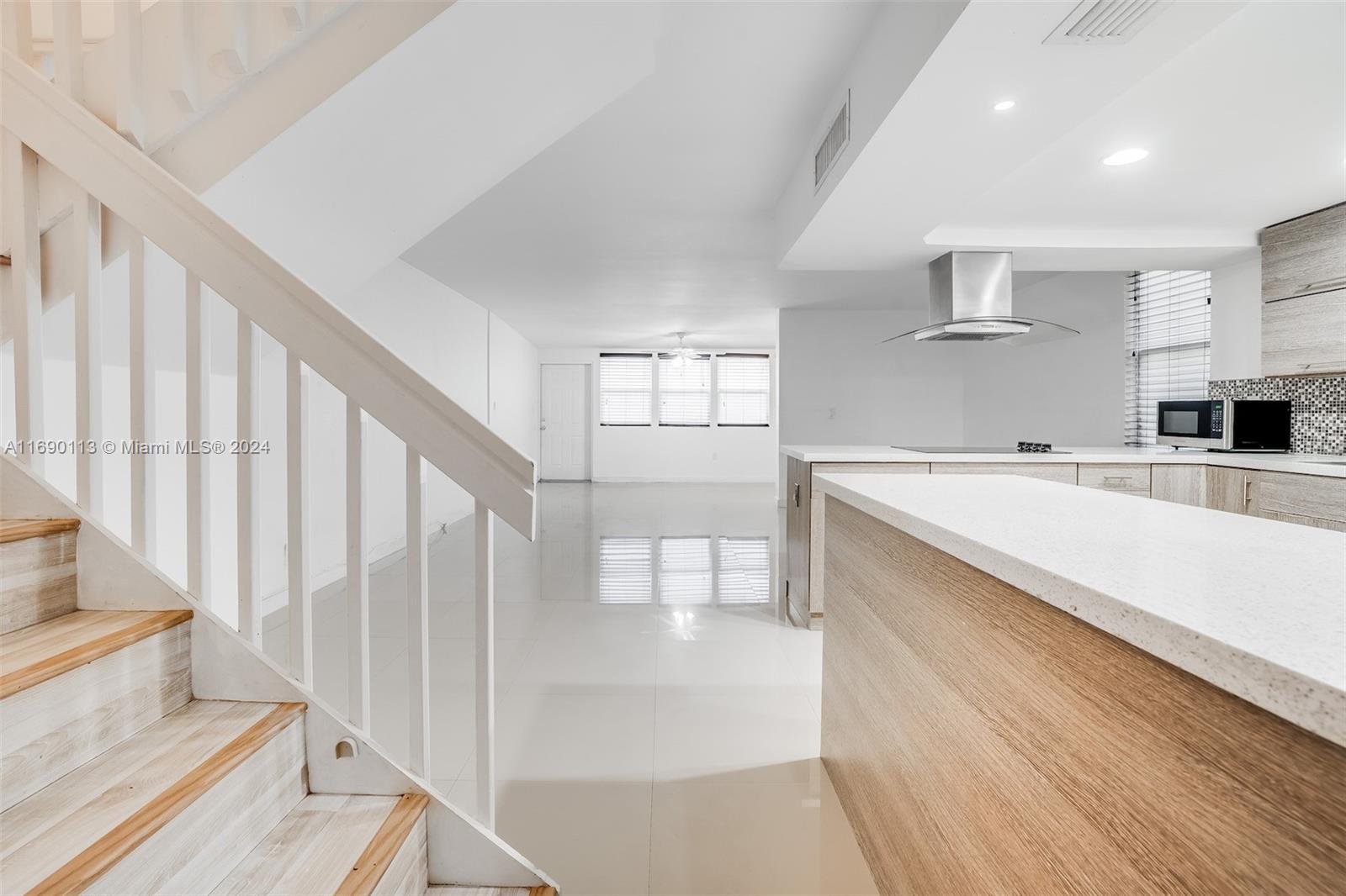 VILLA DORADA CONDO NO 2 - Residential