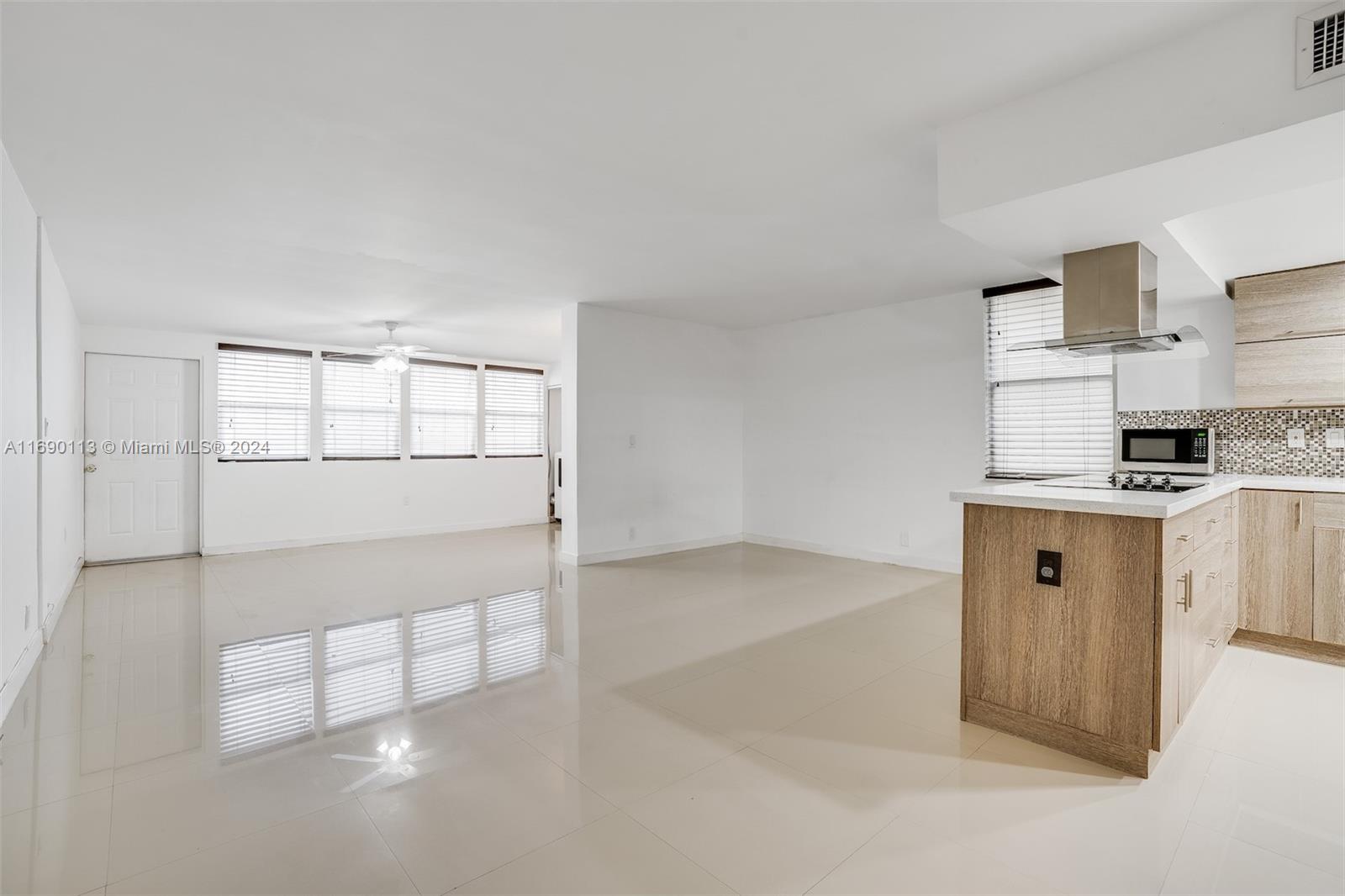 20350 W Country Club Dr 120-4