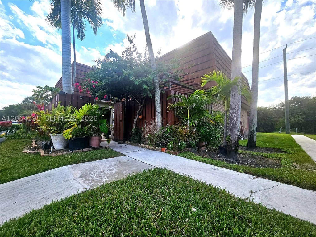 Photo of 1201 SW 120th Way, Davie, FL 33325 (MLS # A12064395)