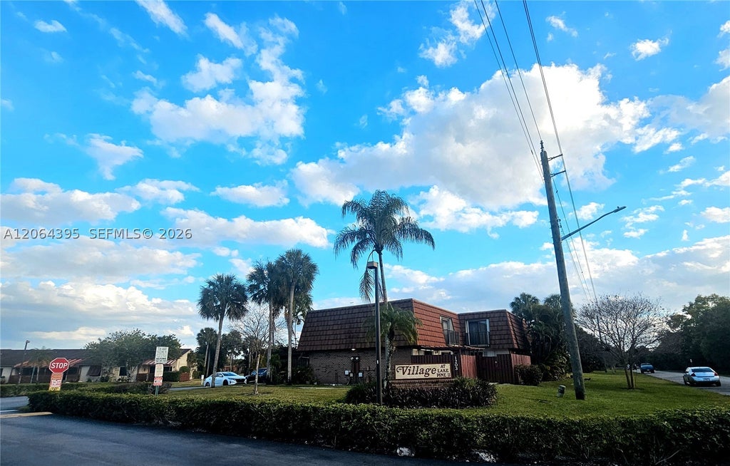 Photo of 1201 SW 120th Way, Davie, FL 33325 (MLS # A12064395)