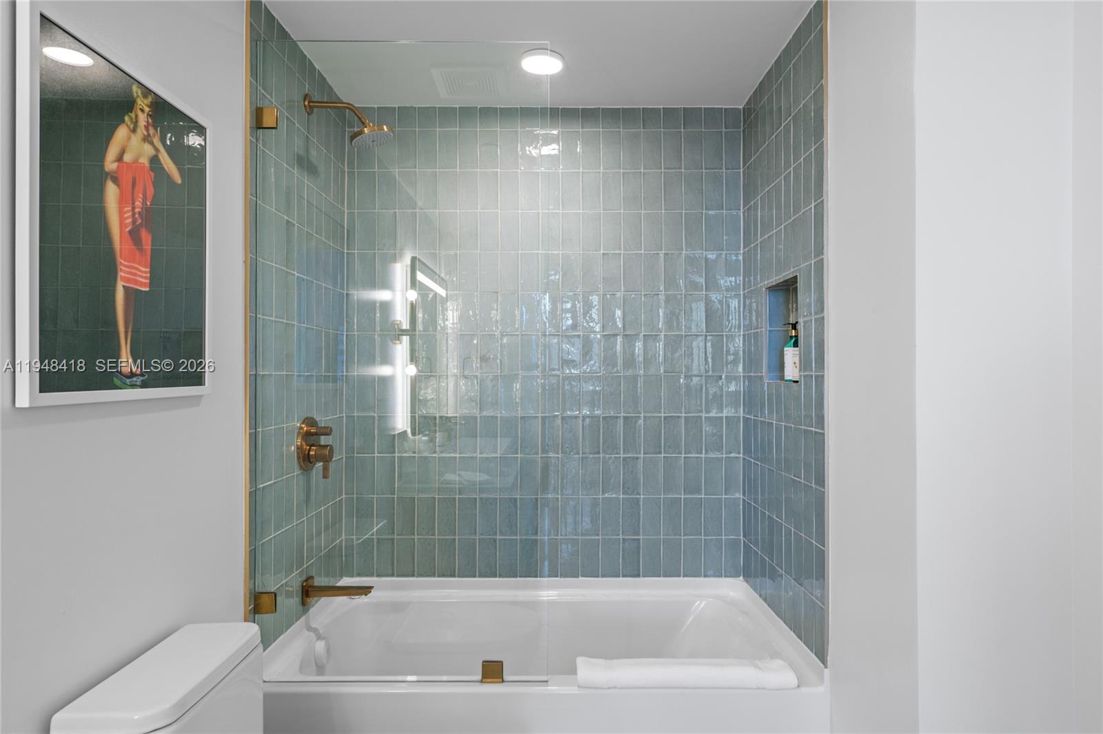 GALE CONDO HOTEL AND RESID - Residential