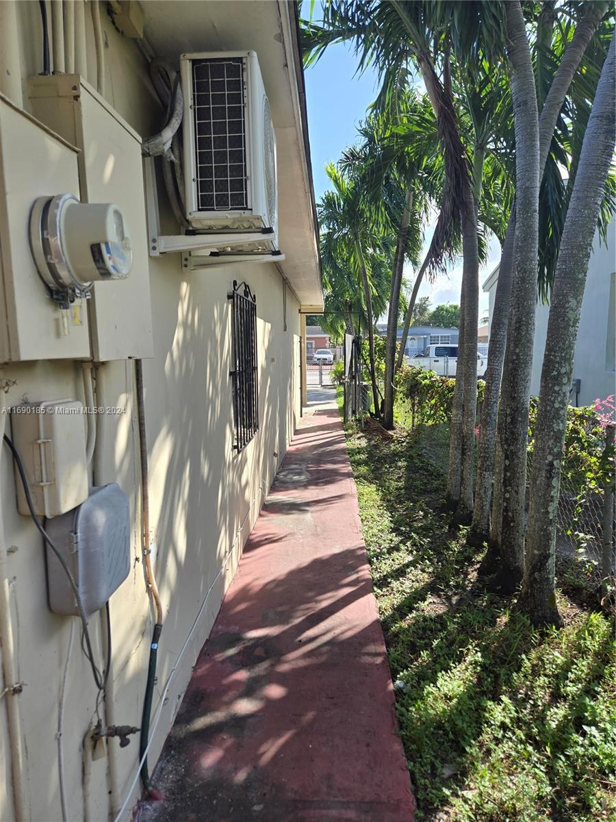 HIALEAH 13TH ADDN AMD PL - Residential