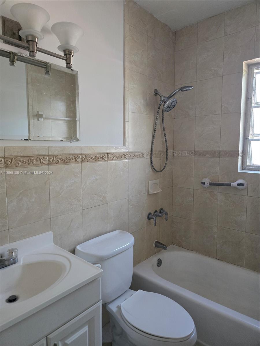 HIALEAH 13TH ADDN AMD PL - Residential