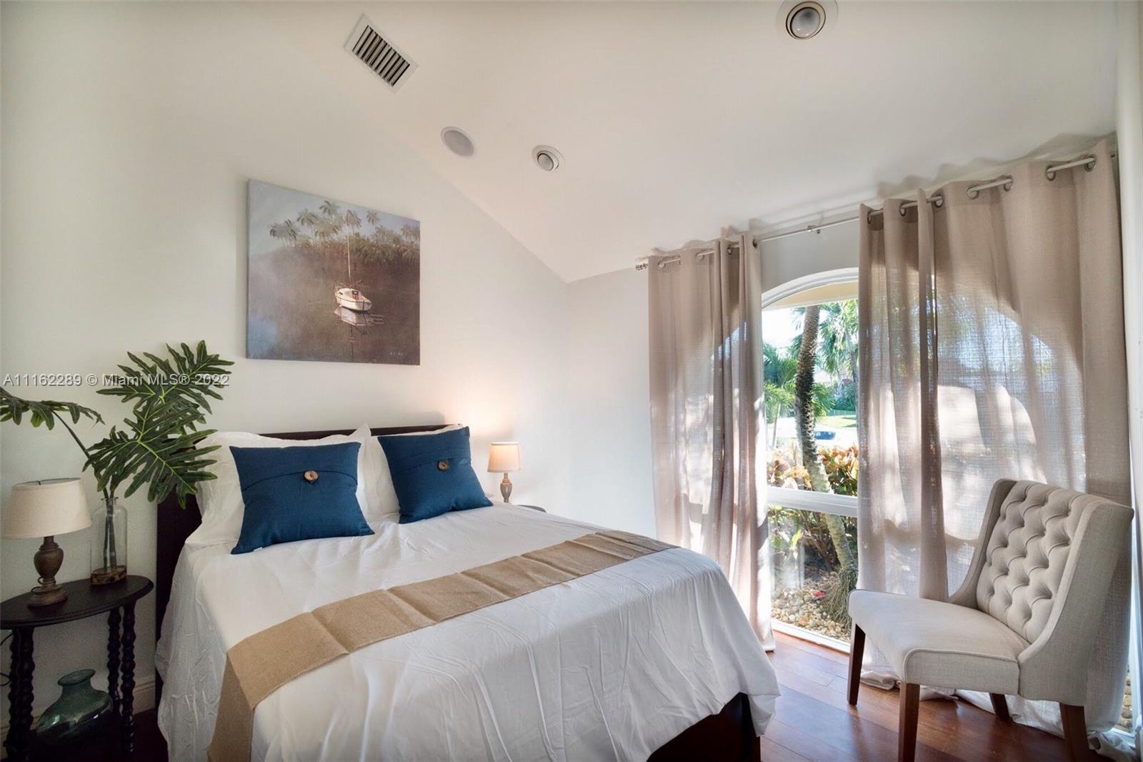 EASTERN SHORES - Residential
