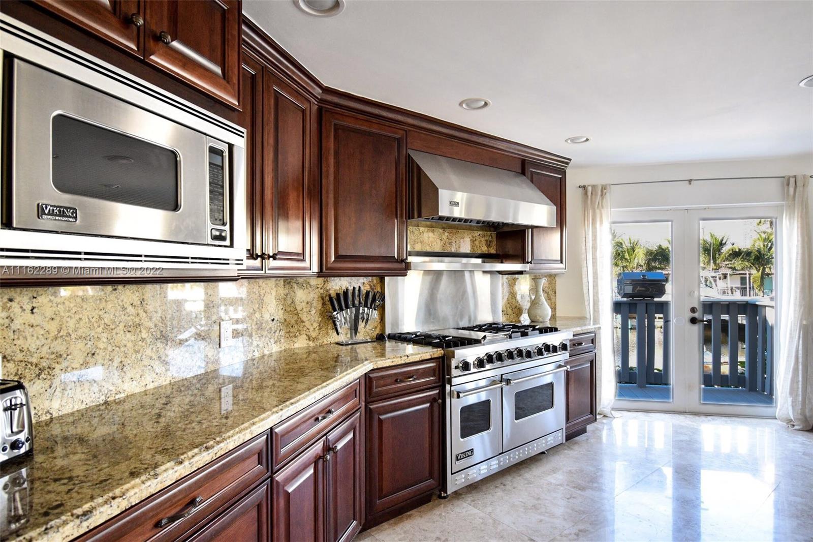 EASTERN SHORES - Residential