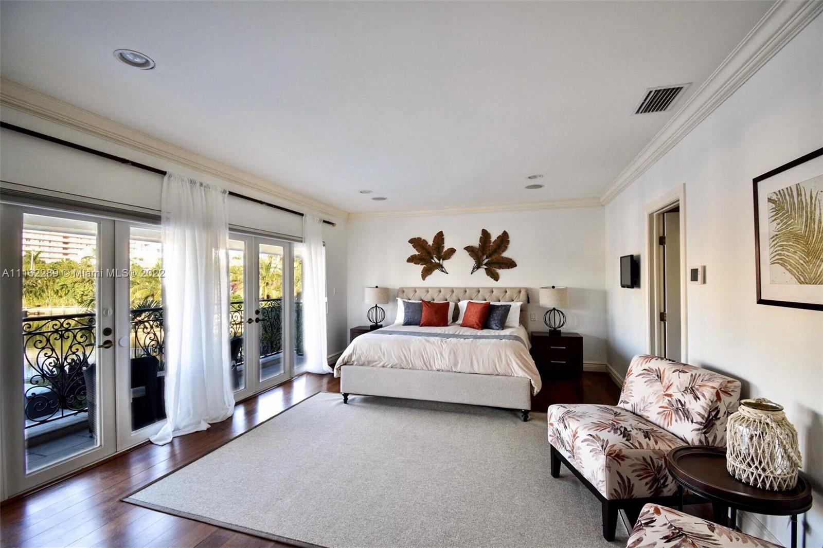 EASTERN SHORES - Residential