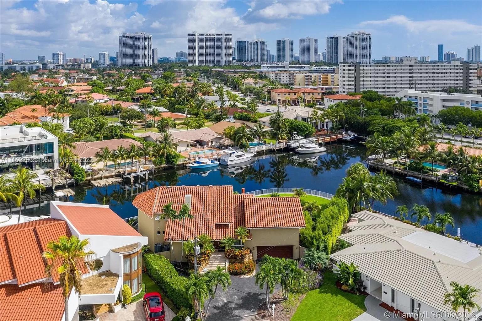 EASTERN SHORES - Residential
