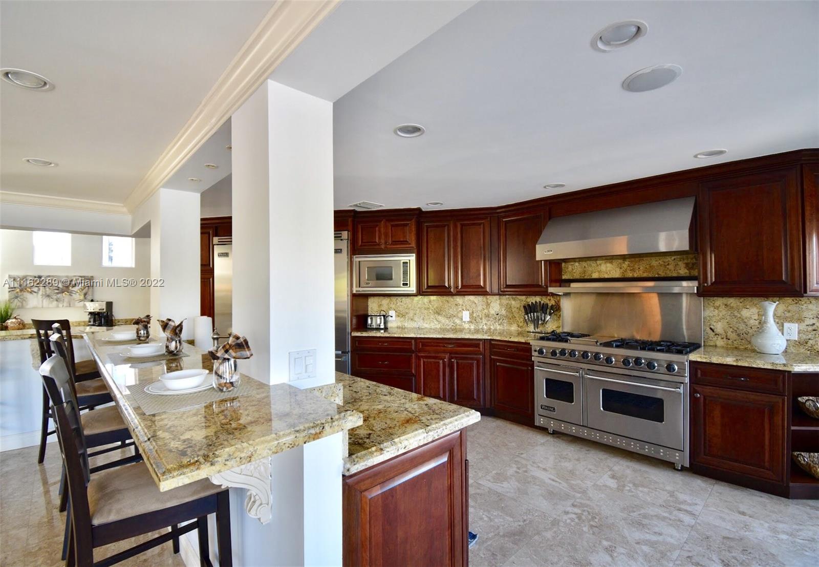 EASTERN SHORES - Residential