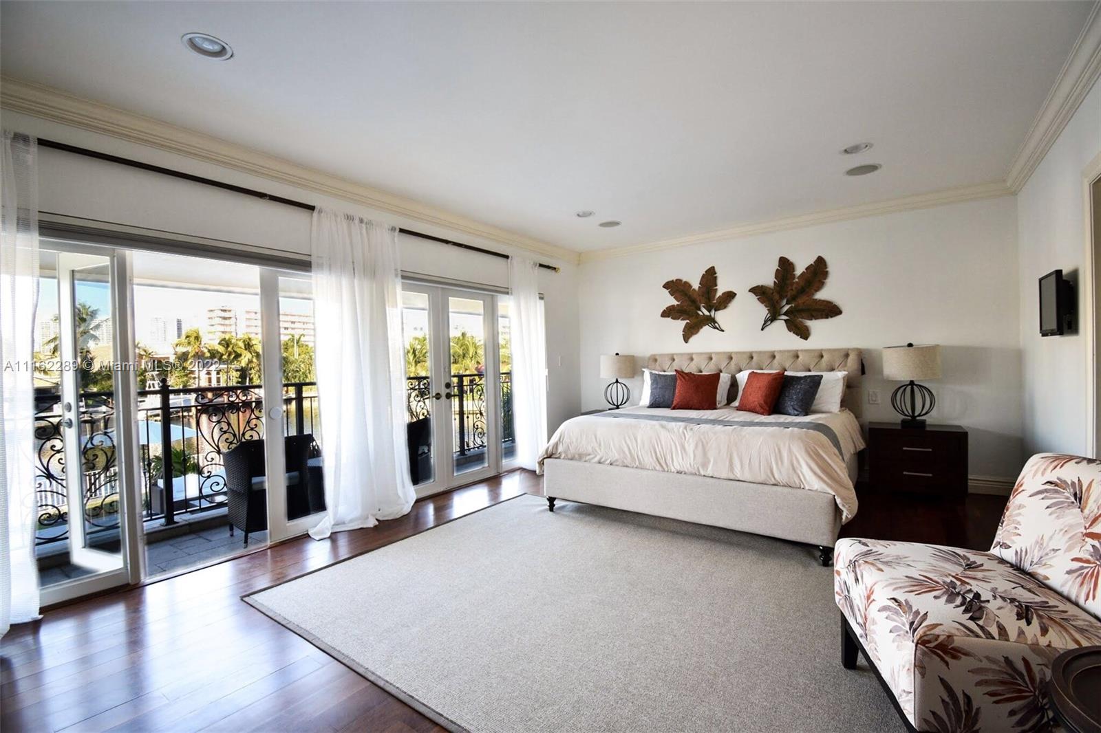 EASTERN SHORES - Residential