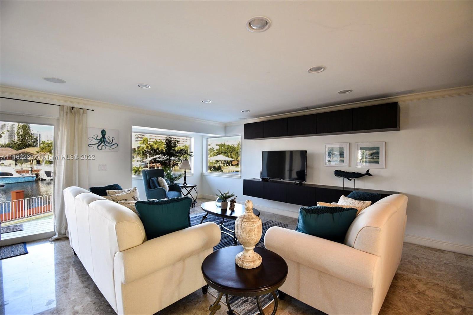 EASTERN SHORES - Residential