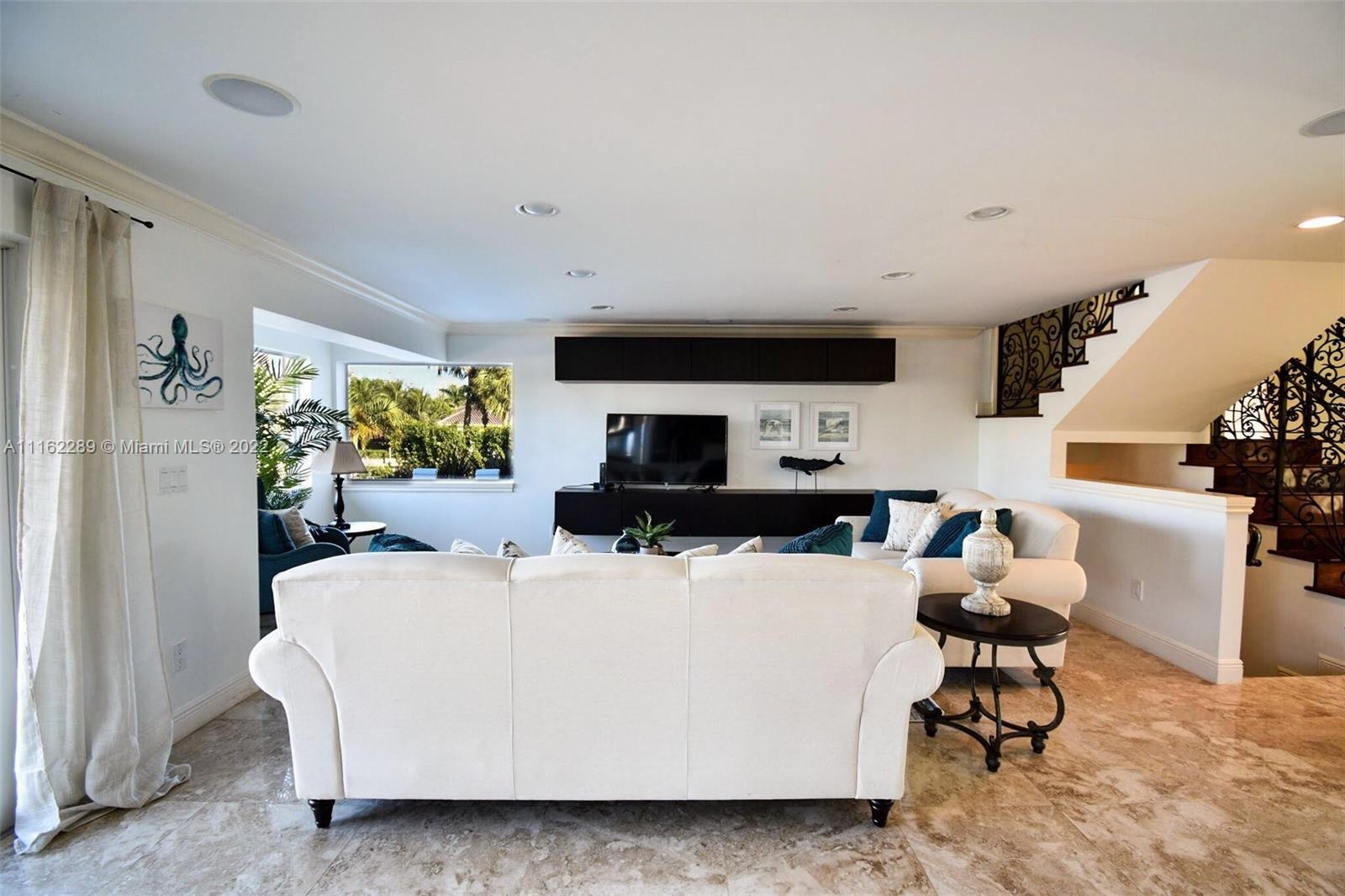 EASTERN SHORES - Residential