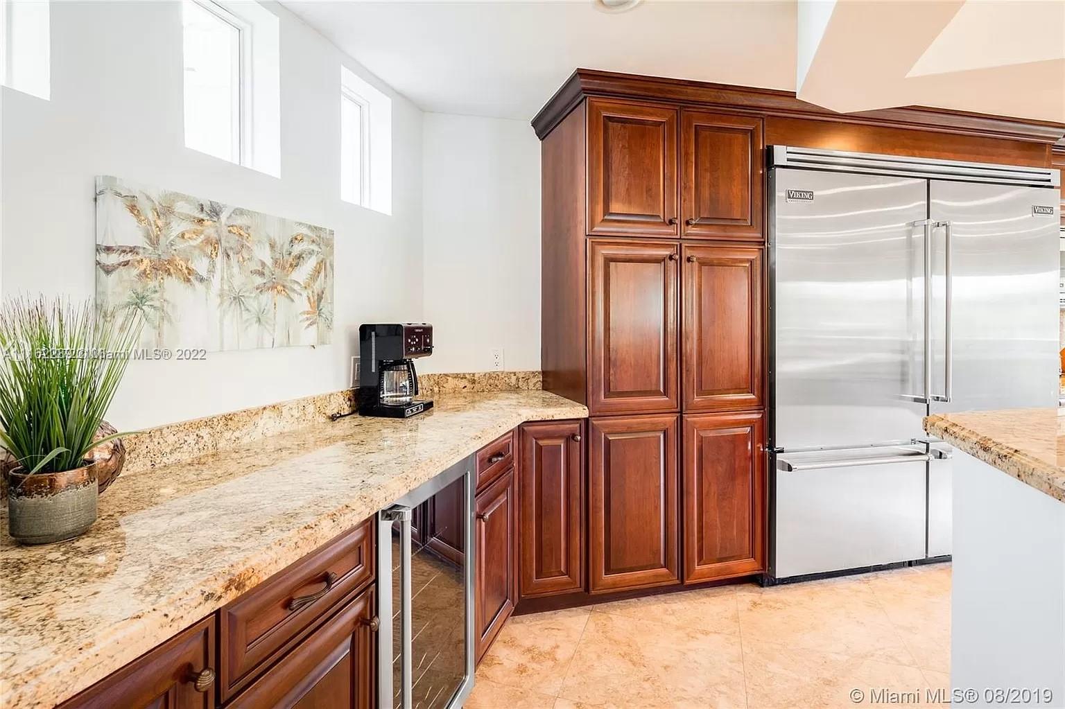EASTERN SHORES - Residential