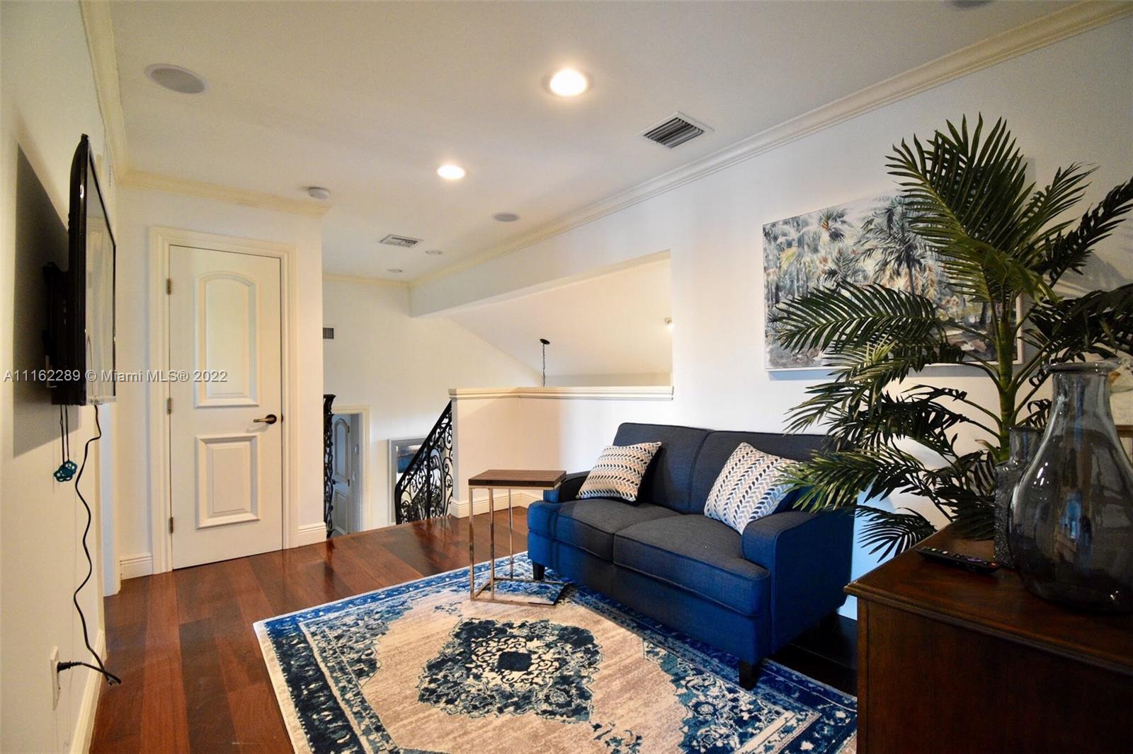 EASTERN SHORES - Residential
