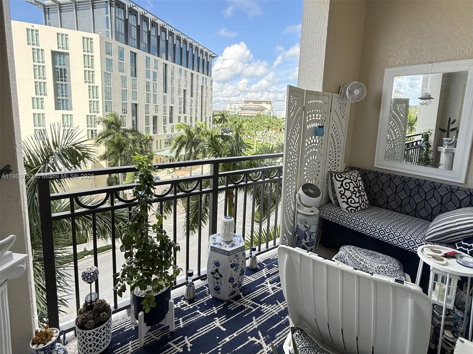 CITYPLACE SOUTH TOWER CON - Residential