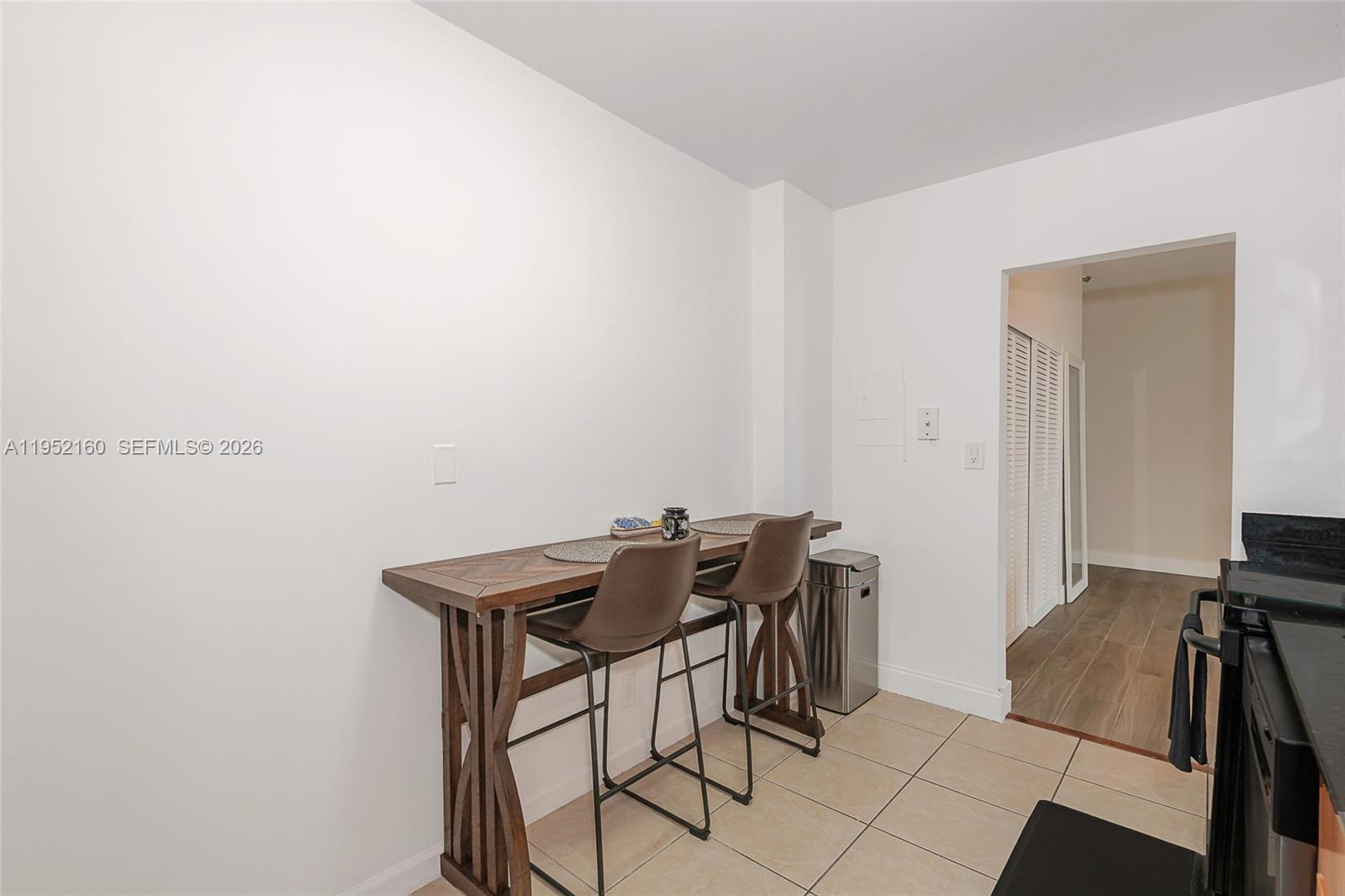 RESIDENCES ON HOLLYWOOD B - Residential